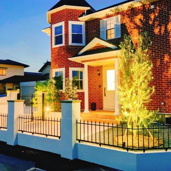 ほんとに日本?輸入住宅とヨーロピアンガーデンでワンランク上の高級感~静岡県御殿場市~